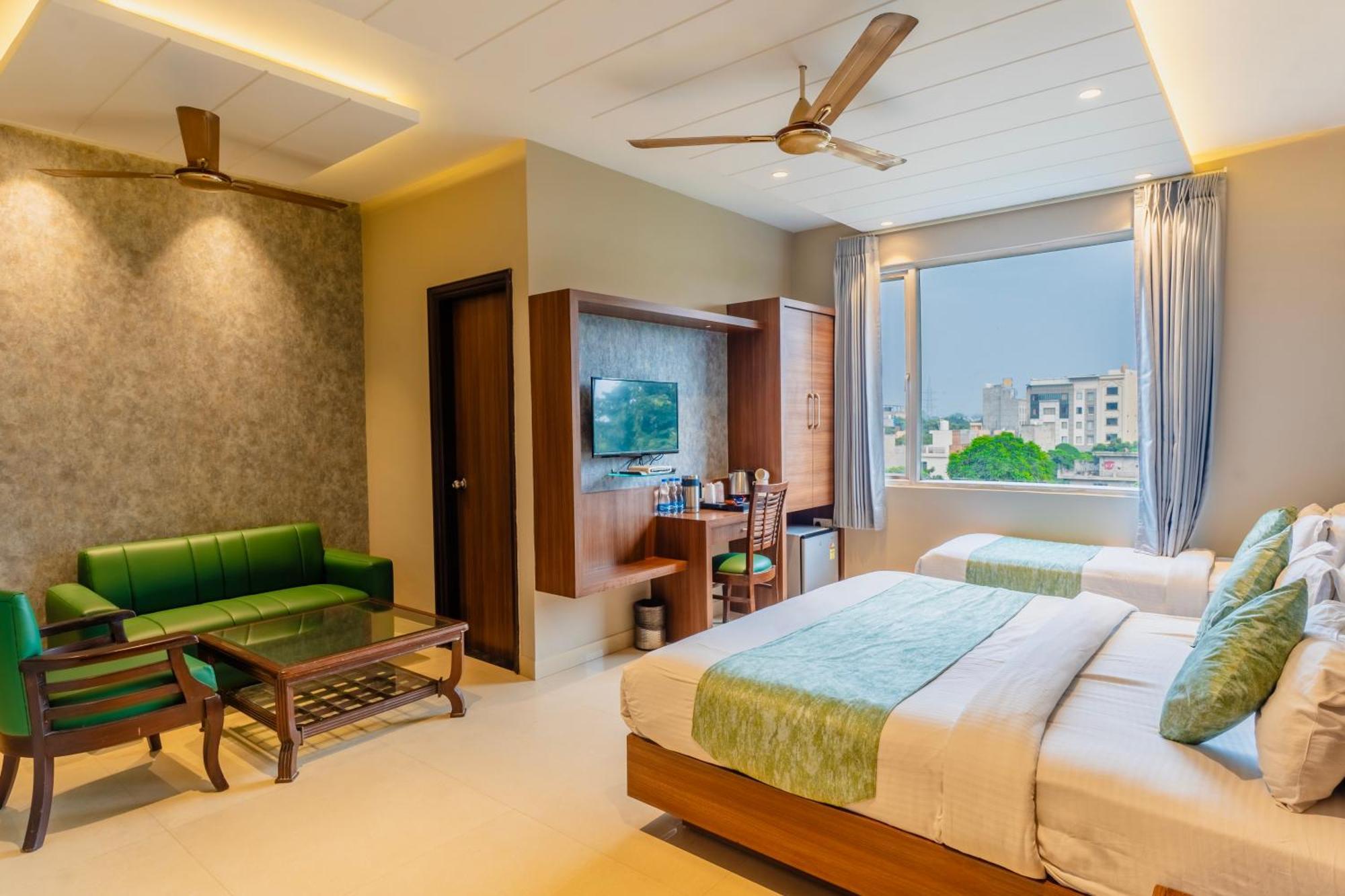 Hotel Amritsar International 2 Min Walk From Amritsar Bus Stand Luaran gambar